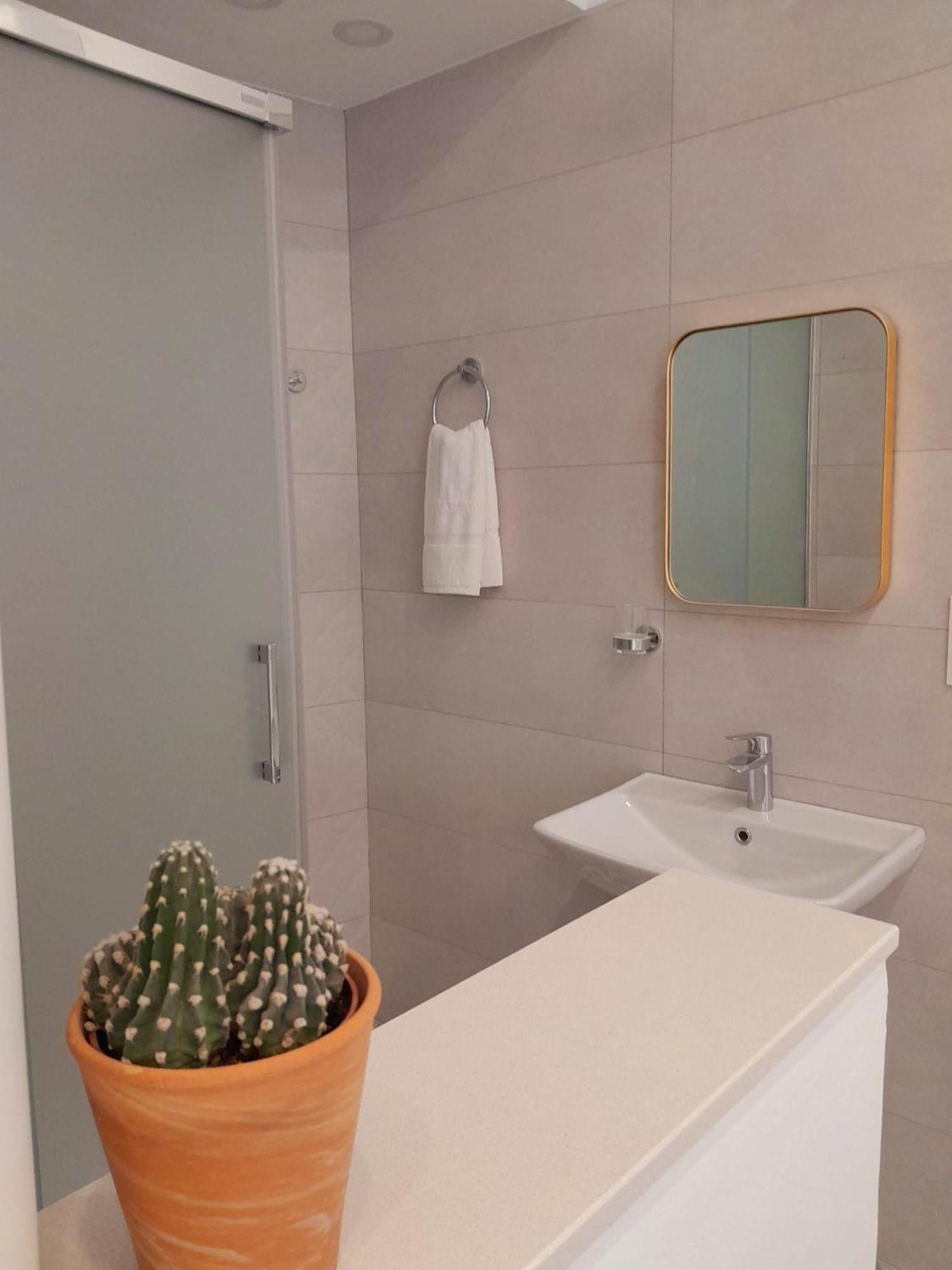 Charming Town House In Cospicua, Valperga Rooms Экстерьер фото