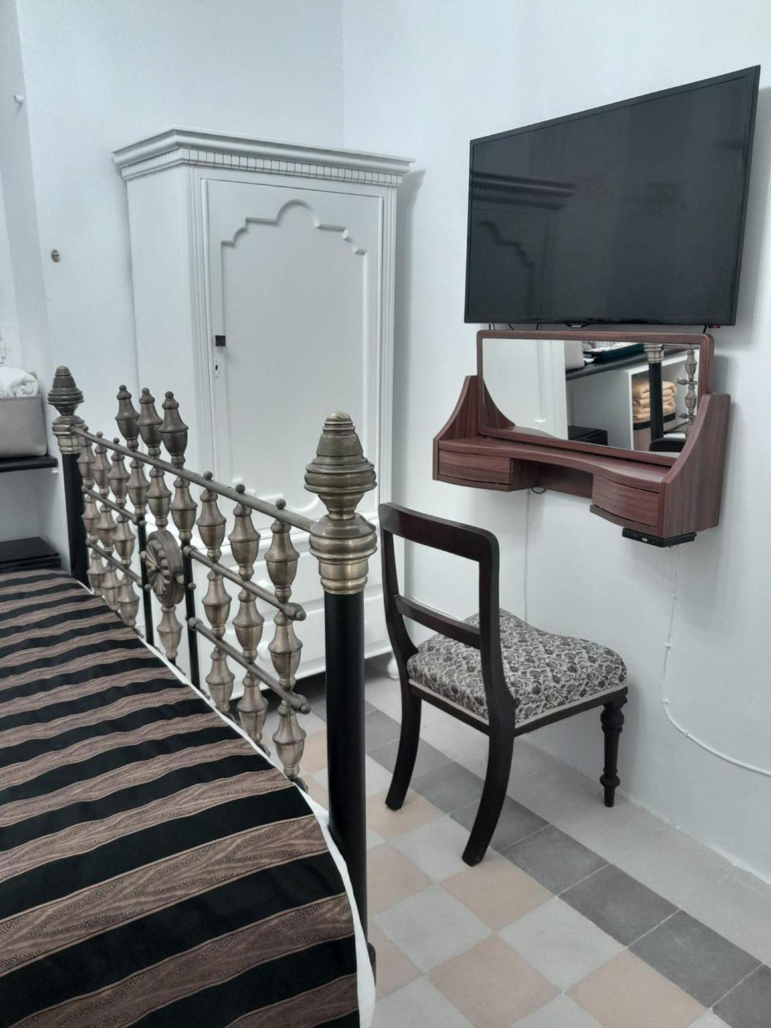 Charming Town House In Cospicua, Valperga Rooms Экстерьер фото